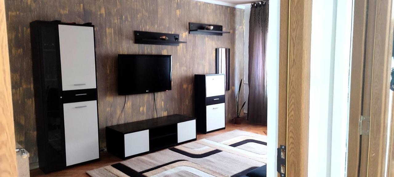 Lora'S House Apartment Oradea Exterior photo